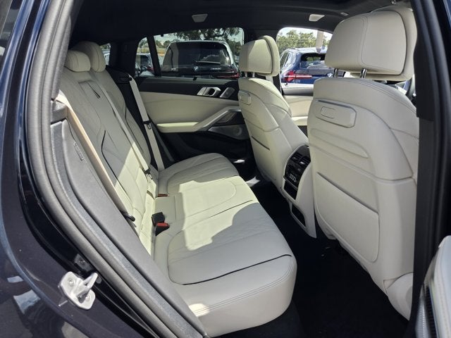 2027 BMW X6 M60i