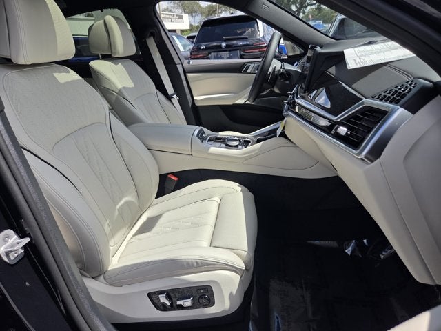 2027 BMW X6 M60i