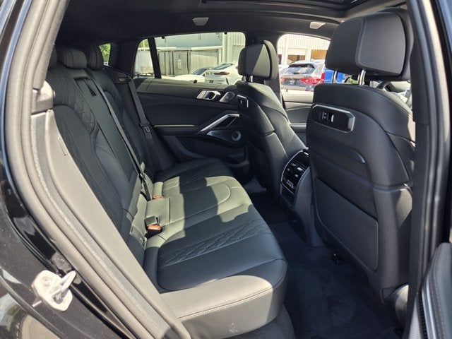 2027 BMW X6 M60i