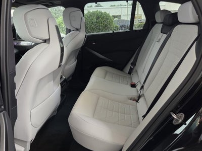 2027 BMW X5 40 xDrive