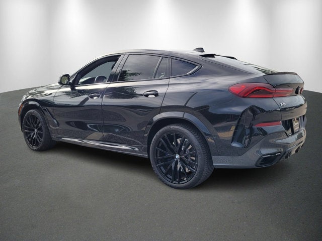 2021 BMW X6 M50i