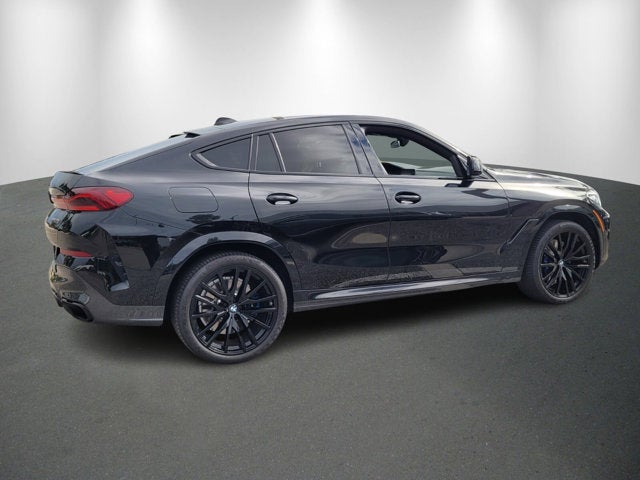2021 BMW X6 M50i