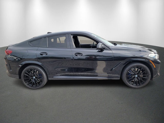 2021 BMW X6 M50i