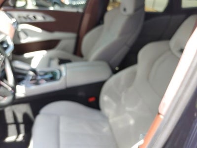 2023 BMW XM Base