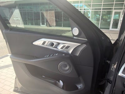 2023 BMW XM Base