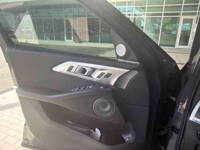 2023 BMW XM Base