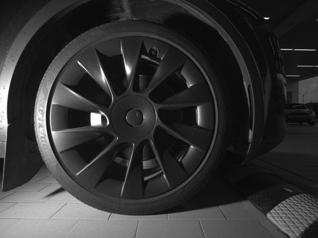 2024 Tesla Model Y Standard Range