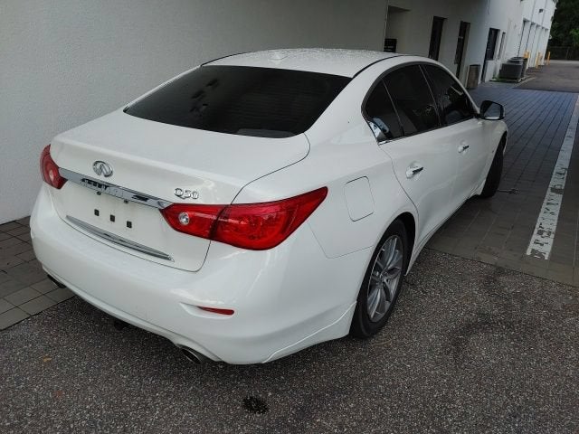 2015 INFINITI Q50 Premium