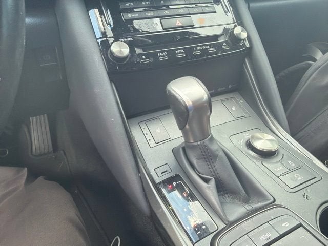 2024 Lexus IS 350 F SPORT Design