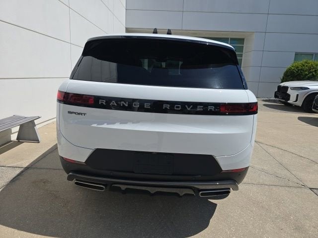 2026 Land Rover Range Rover Sport SE