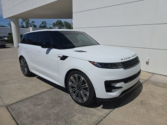 2026 Land Rover Range Rover Sport SE