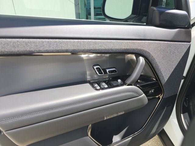 2026 Land Rover Range Rover Sport SE