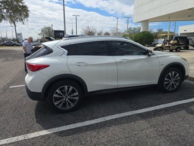 2018 INFINITI QX30 Premium