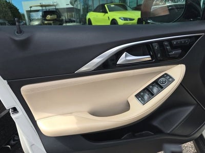 2018 INFINITI QX30 Premium