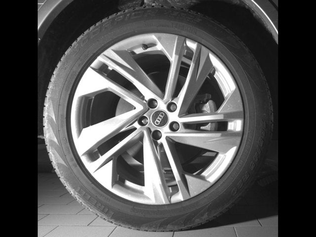 2021 Audi Q7 Premium Plus