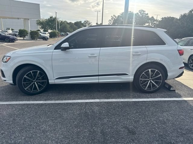 2023 Audi Q7 Premium Plus