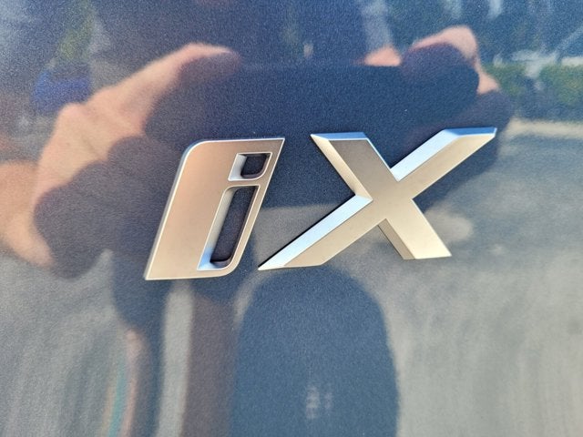 2026 BMW iX xDrive45