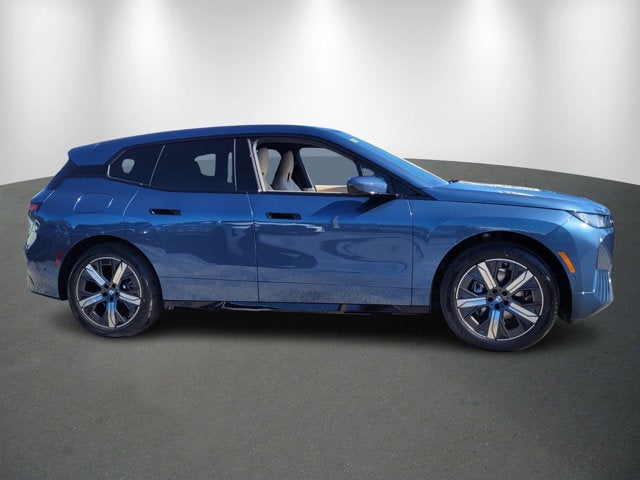 2026 BMW iX xDrive45