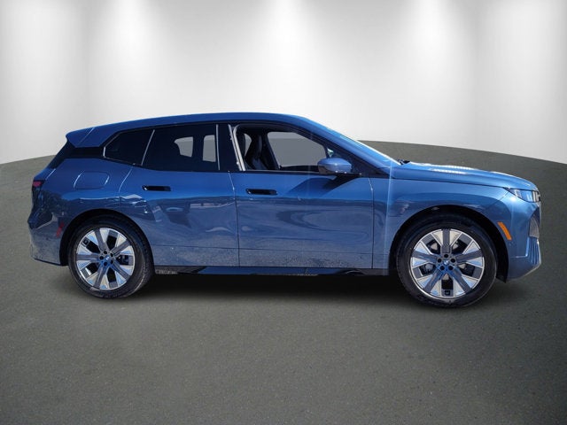 2026 BMW iX xDrive45