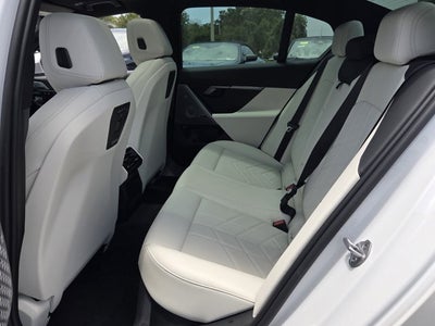 2027 BMW 550e 550e xDrive