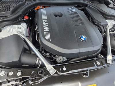 2027 BMW 550e 550e xDrive