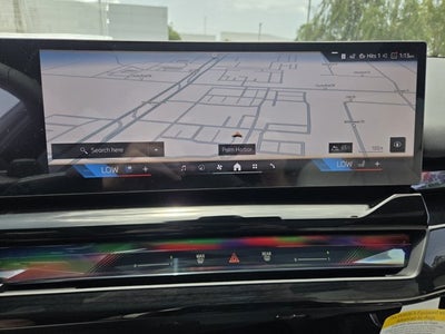 2027 BMW 550e 550e xDrive