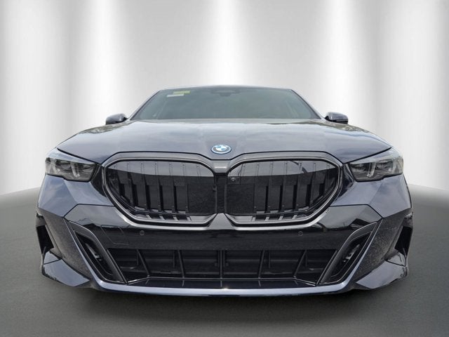 2027 BMW 550e 550e xDrive
