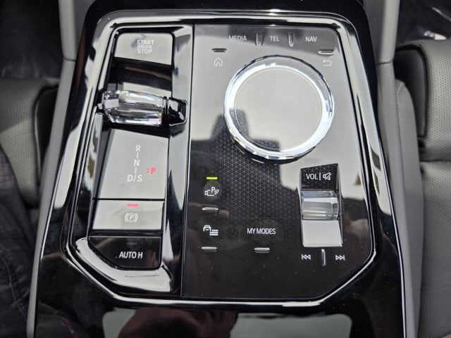 2027 BMW 550e 550e xDrive