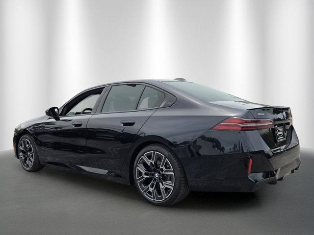 2027 BMW 550e 550e xDrive