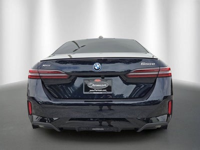 2027 BMW 550e 550e xDrive