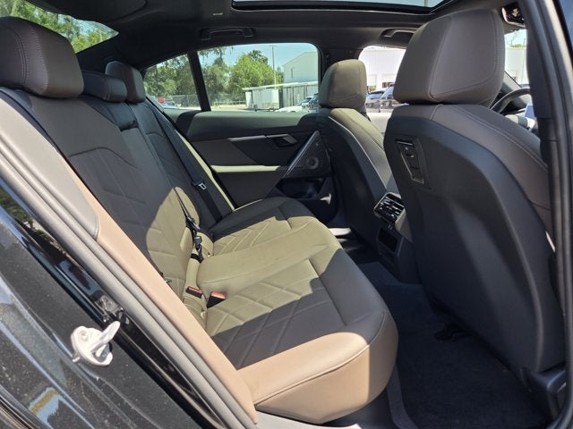 2027 BMW 550e 550e xDrive