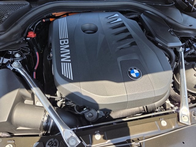 2027 BMW 550e 550e xDrive