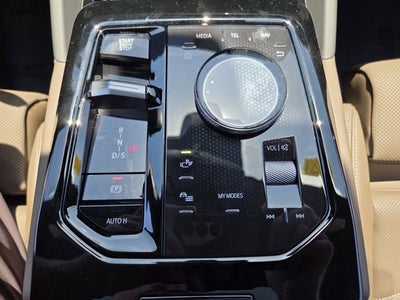 2027 BMW 550e 550e xDrive