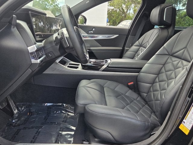 2023 BMW 740i 740i