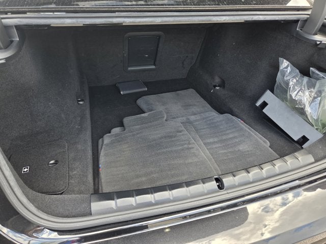 2023 BMW 740i 740i