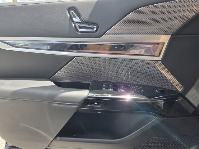 2023 BMW 740i 740i