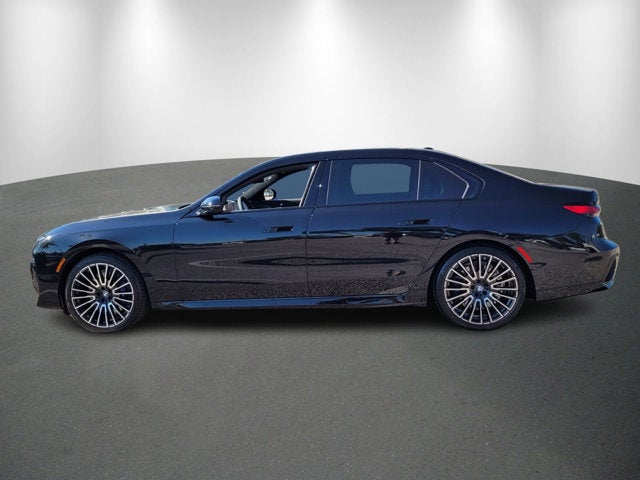 2026 BMW 740i 740i