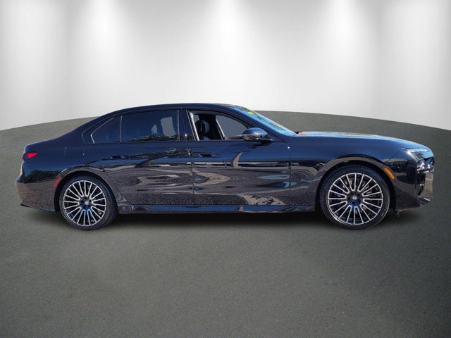 2026 BMW 740i 740i