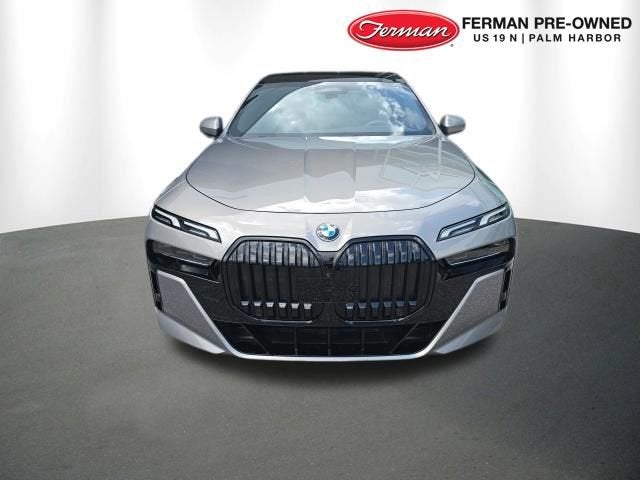 2023 BMW 7 Series 740i's photo