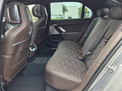 2023 BMW 740i 740i