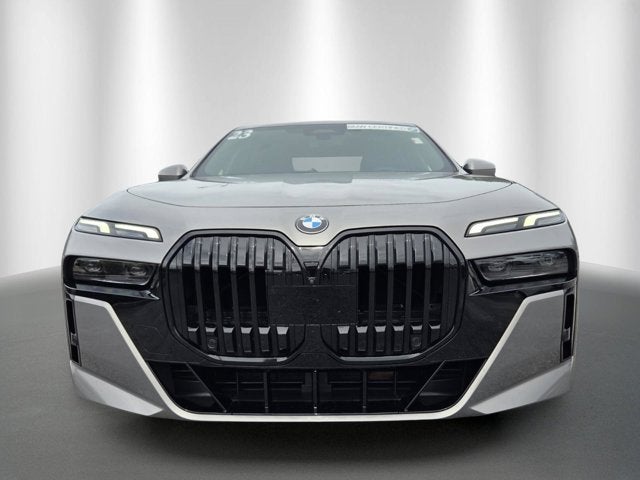 2023 BMW 740i 740i
