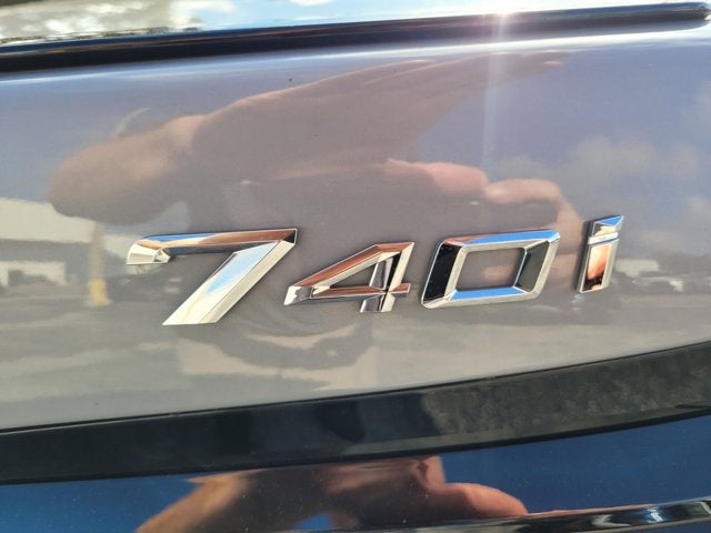 2023 BMW 740i 740i