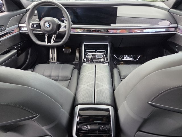 2023 BMW 740i 740i