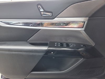 2023 BMW 740i 740i