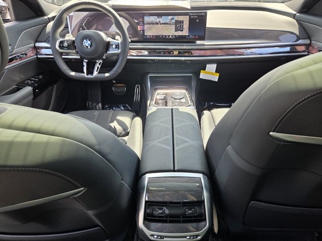 2026 BMW 740i 740i