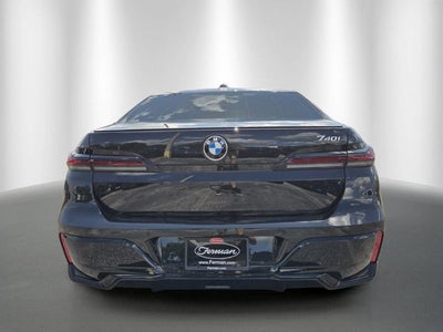 2026 BMW 740i 740i