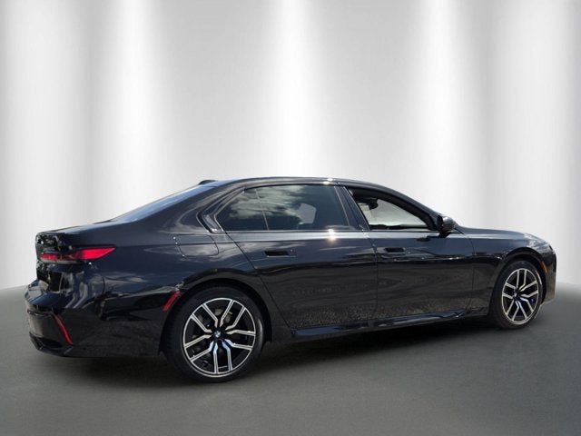 2026 BMW 740i 740i