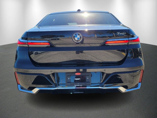 2023 BMW 740i 740i