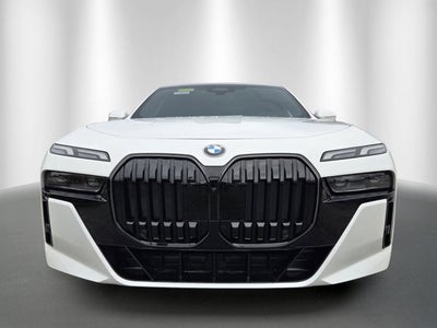 2026 BMW 740i 740i