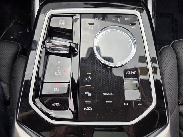 2026 BMW 740i 740i